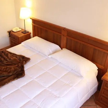 Hotel Portici 3*