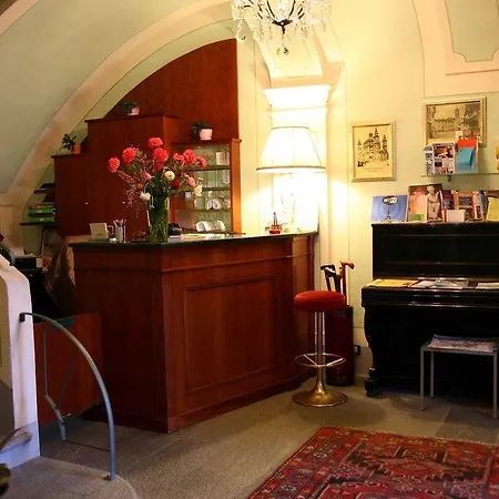 Hotel Portici 3*
